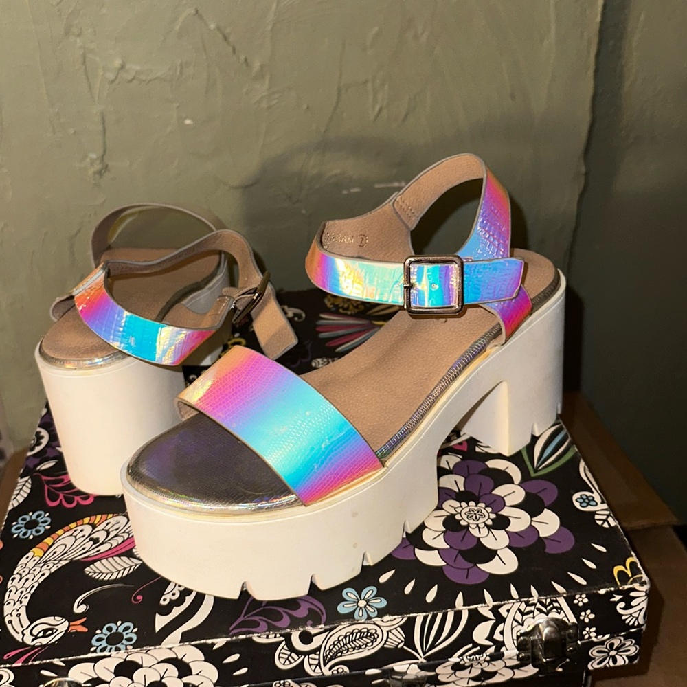 Like New Dolls Kill Hologram Gifu Platform Sandals size 7